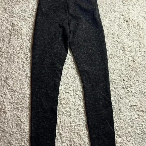 ASSETS RED HOT LABEL BY SPANX LEGGINGS SIZE M - Picture 2 of 5